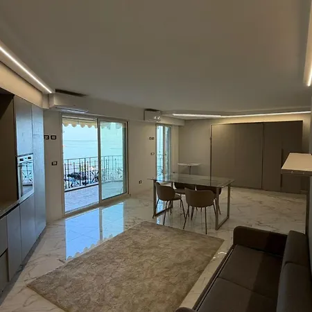 Victoria Front De Luxury * Menton