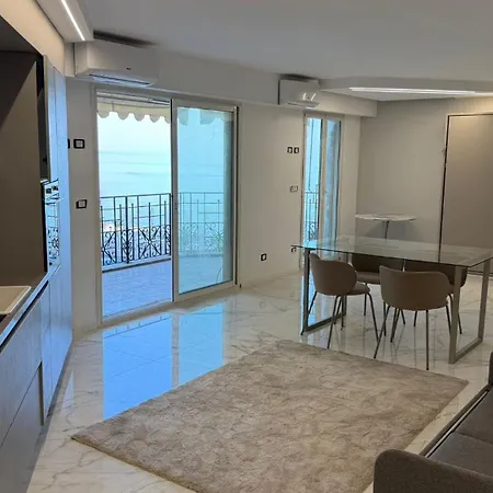 Victoria Front De Luxury