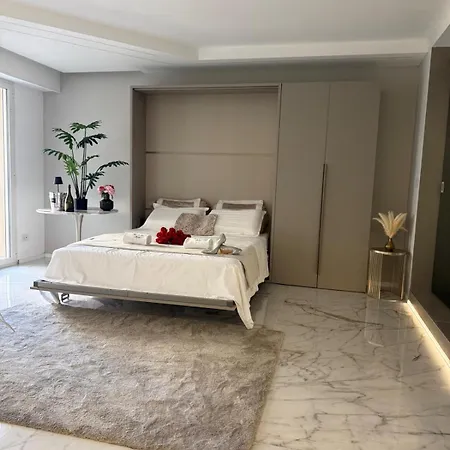 Victoria Front De Luxury Apartamento